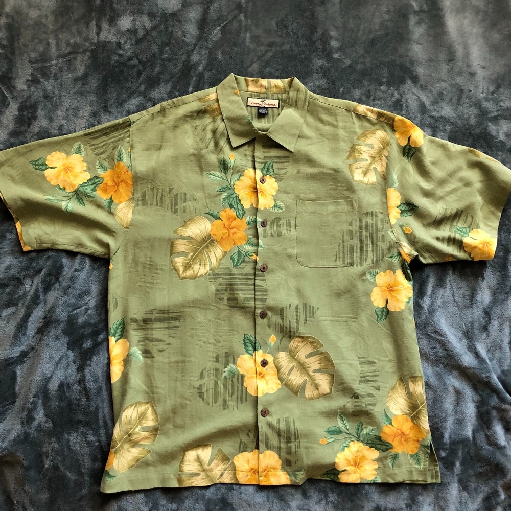 Tommy Bahama Mens Green Flower Hawaiian Shirt